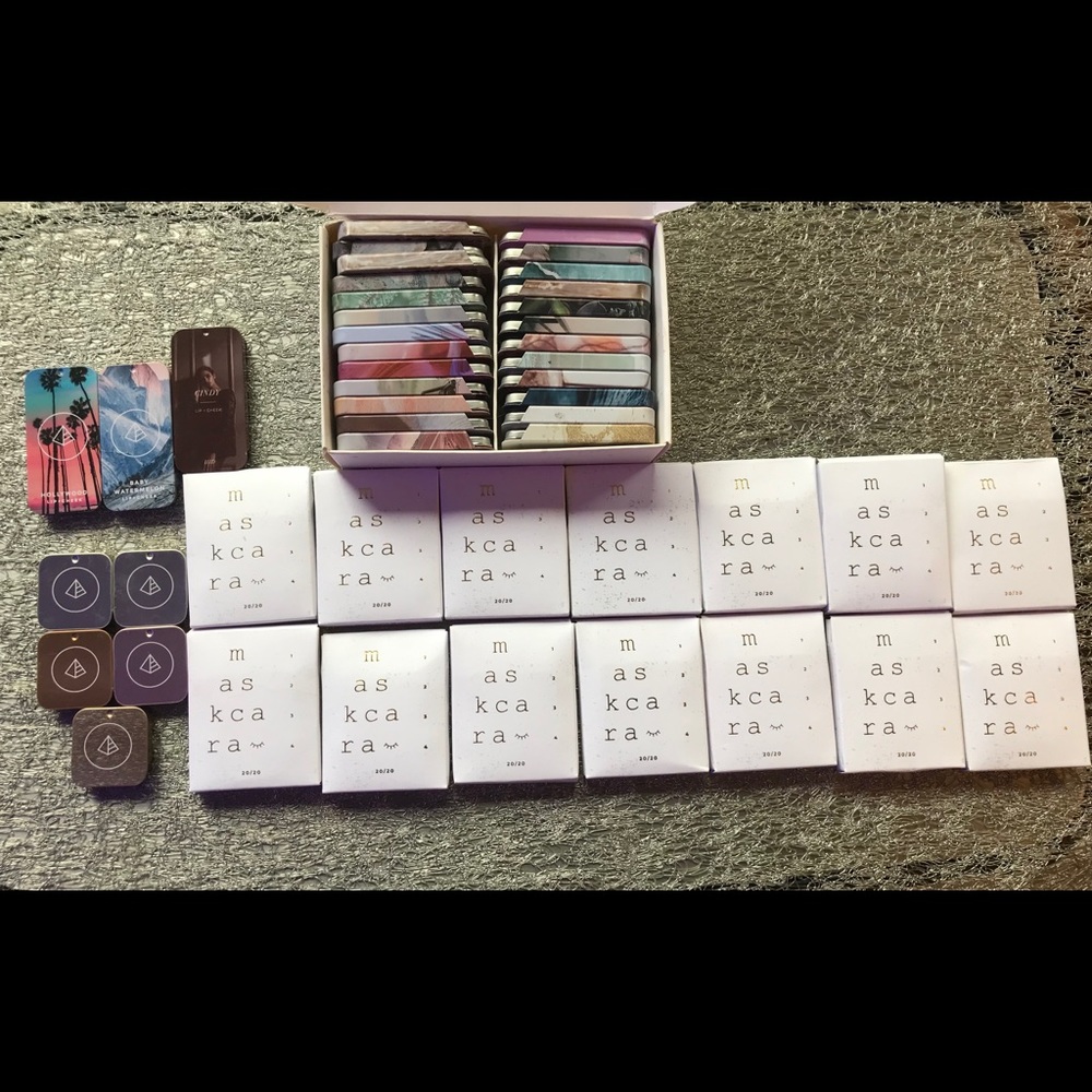 Lot of 47 Maskcara Beauty Products - Picture 4 of 6